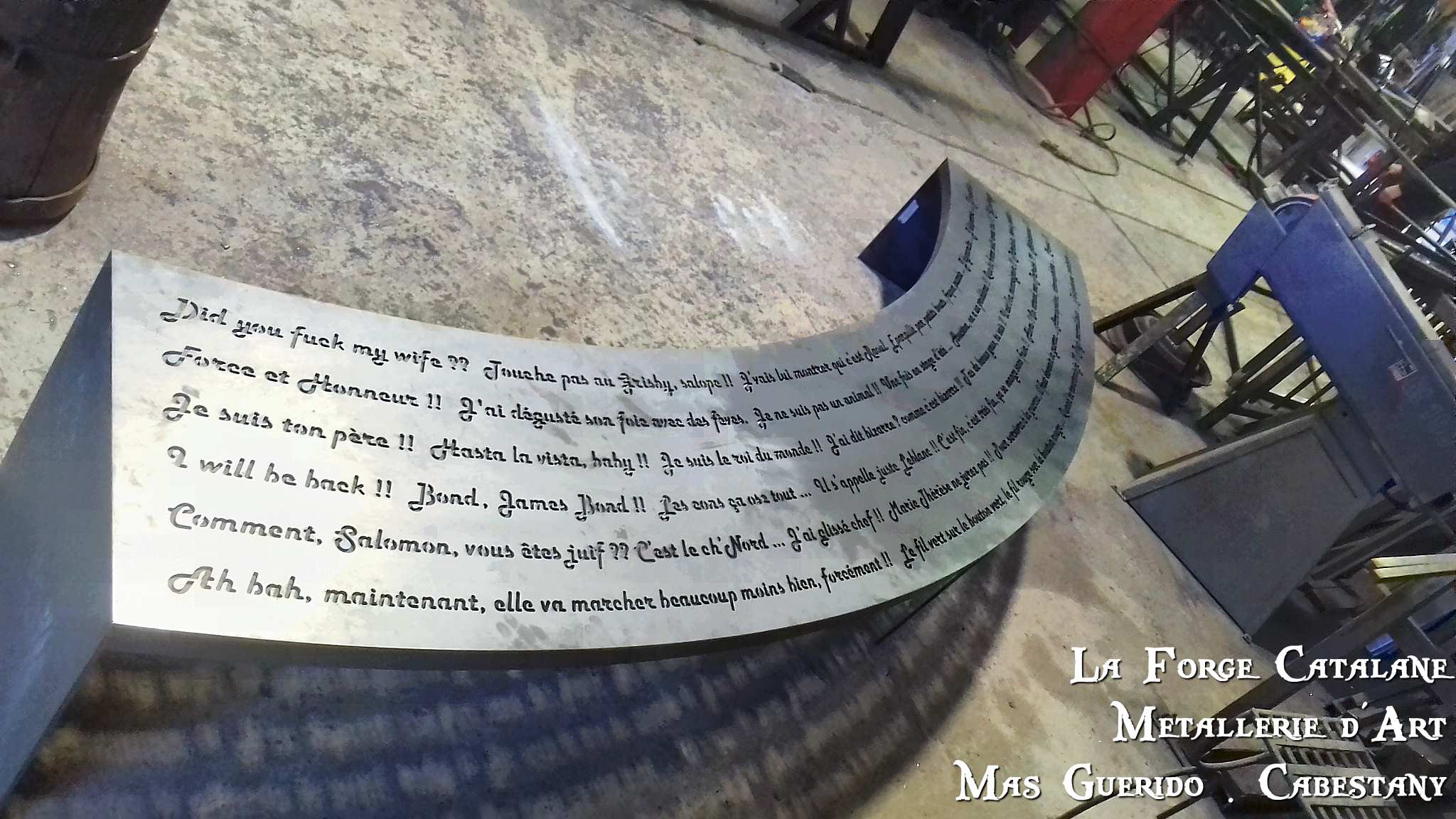 table basse cintree cinema decoupe laser forge catalane.jpg